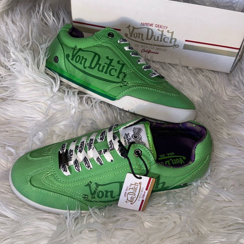 NWT Green Von Dutch size US 6